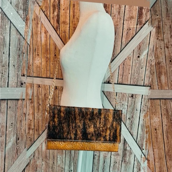Elegant Brown and Gold Clutch / Hand-tooled / Cowhide 🐄 (B) - Picture 1 of 9
